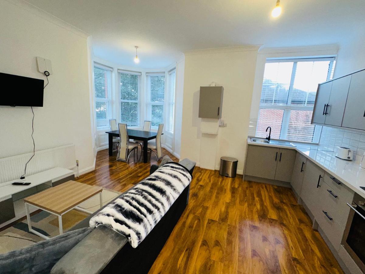 Newly Refurbished Two Bedrooms Flat St Leonards-on-Sea Exterior photo